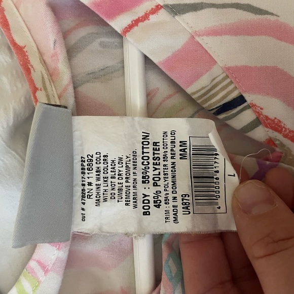 Size large scrub tops lot of 2 - Picture 4 of 5